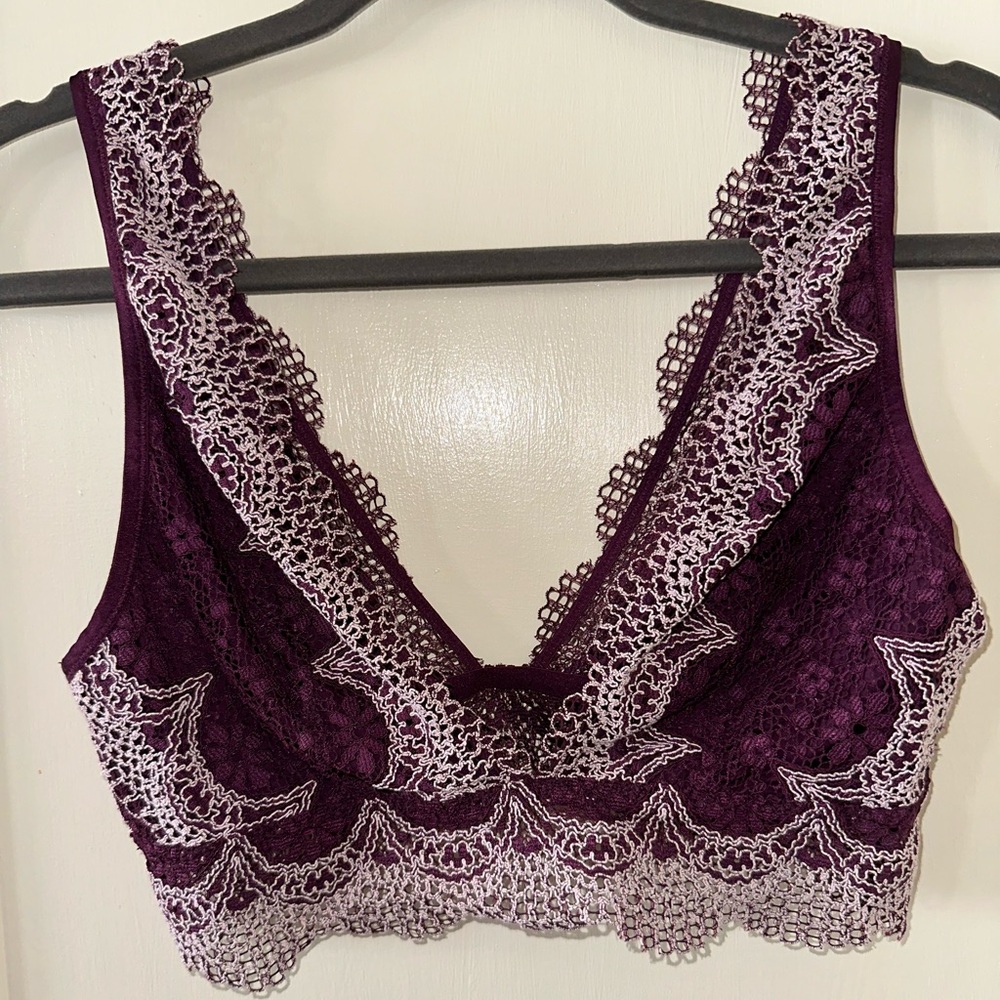 Victoria’s Secret lace bralette NWT SZ LG